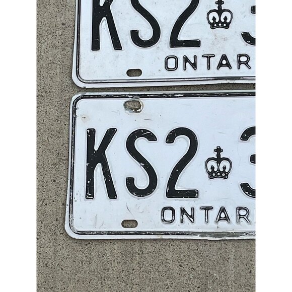 Pair of Ontario License Plates KS2 353 Black and White - Picture 2 of 10